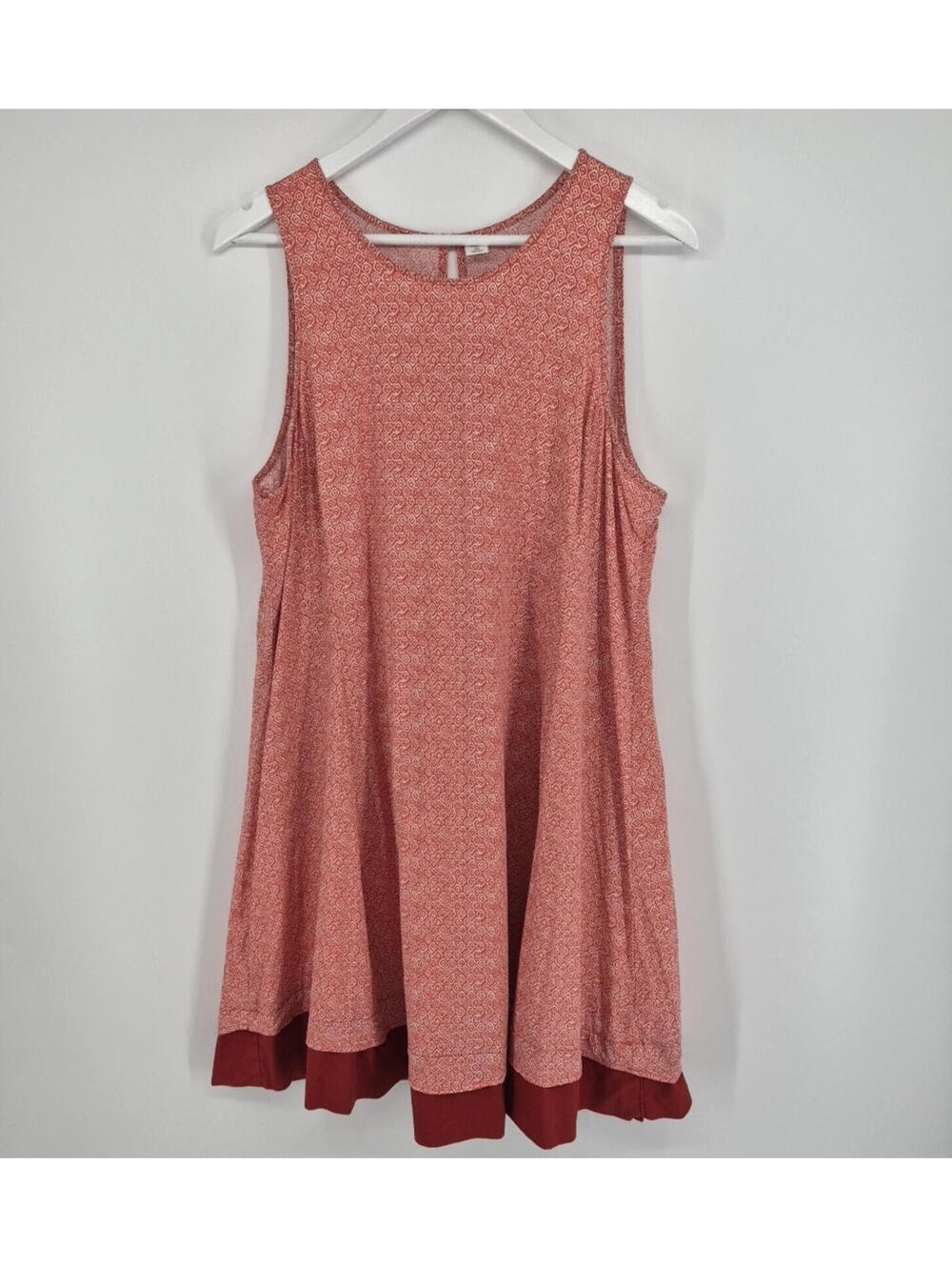 Women's Size XL Old Navy Swing Dress Keyhole Back Sleeveless Geometric Pattern